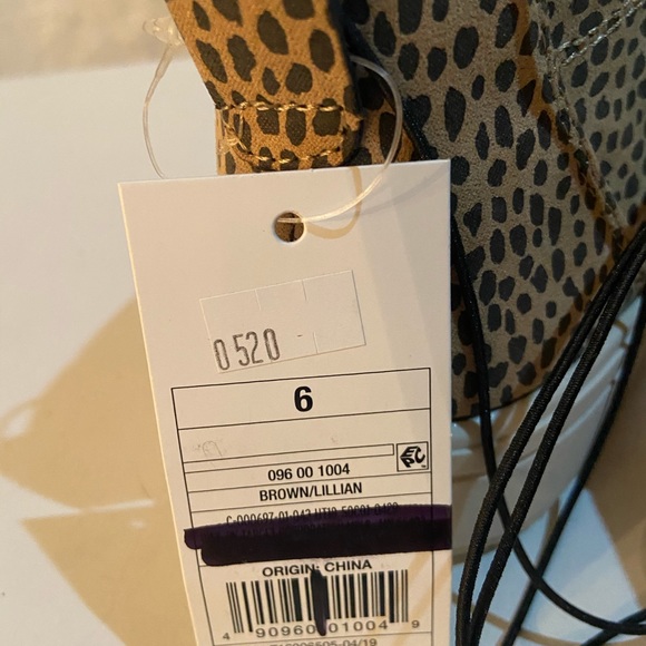 Universal Thread leopard mid top sneakers NWT - Picture 8 of 11